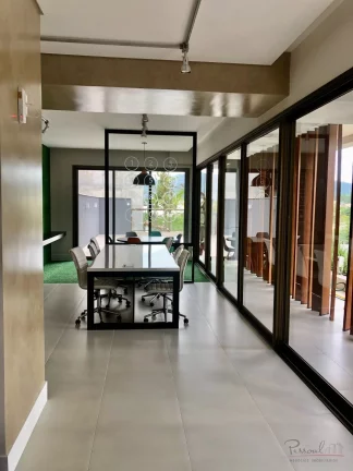 Imagem O You Home Design está localizado na Carvoeira, bem pertinho da UFSC, Região repleta de restaurant...