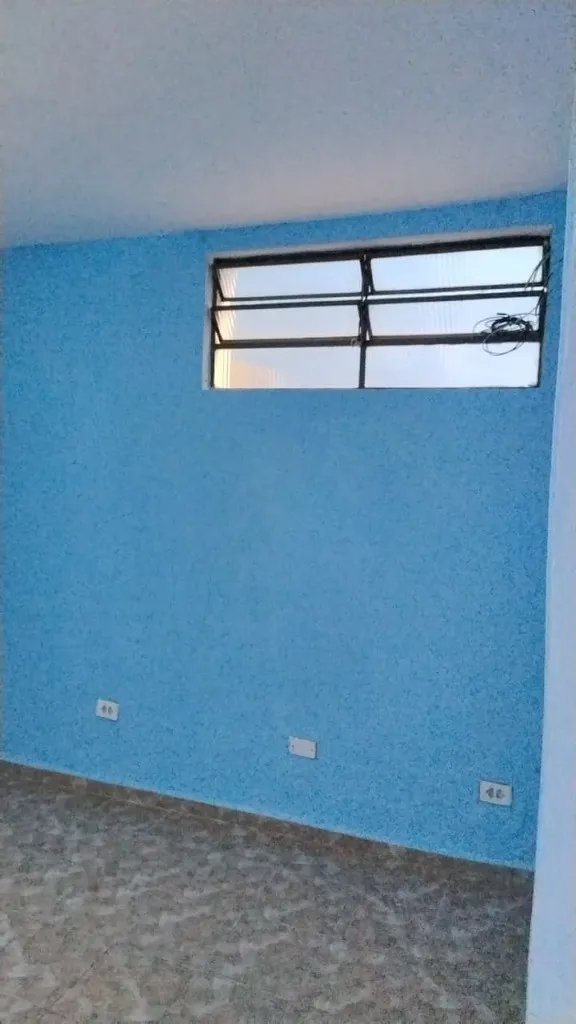 Imagem Casa para locação em Santo André-SP: 1 quarto, 1 banheiro, 40m² no Jardim Guarará. Agende sua visita!