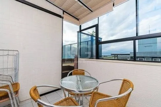 Imagem EXCELENTE COBERTURA COM 2 DORMITÓRIOS, PISCINA E 1 VAGA DE GARAGEM.