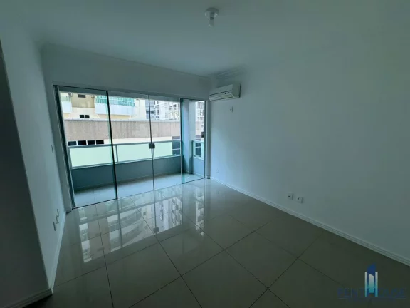 Imagem Apartamento Zona Central para Venda em Balneário Camboriú, CENTRO, 4 dormitórios, 2 suítes, 3 banheiros, 1 vaga