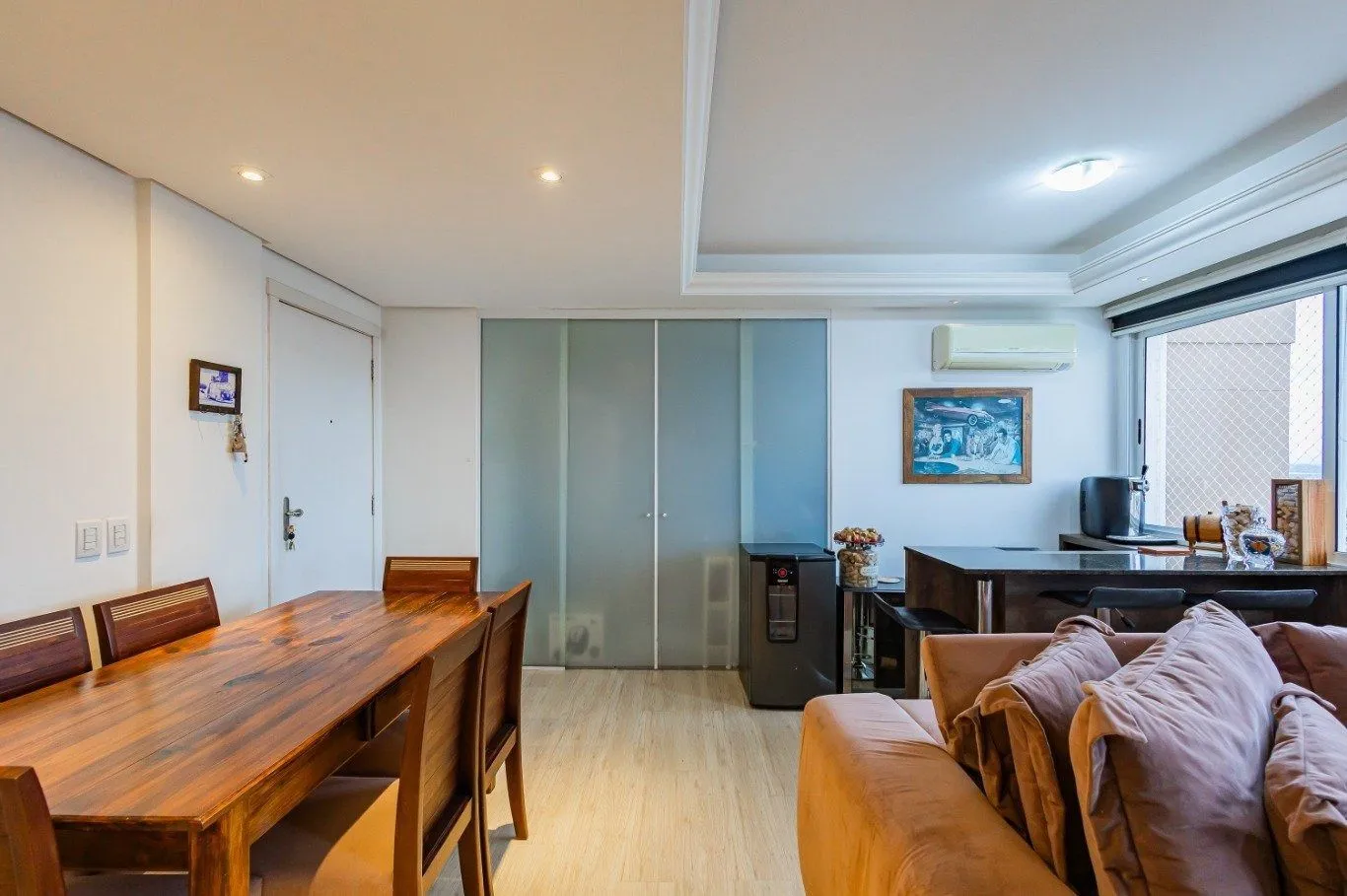 Imagem Apartamento 2 dormitórios, suíte e vaga - 65m² em Vila Ipiranga, Porto Alegre