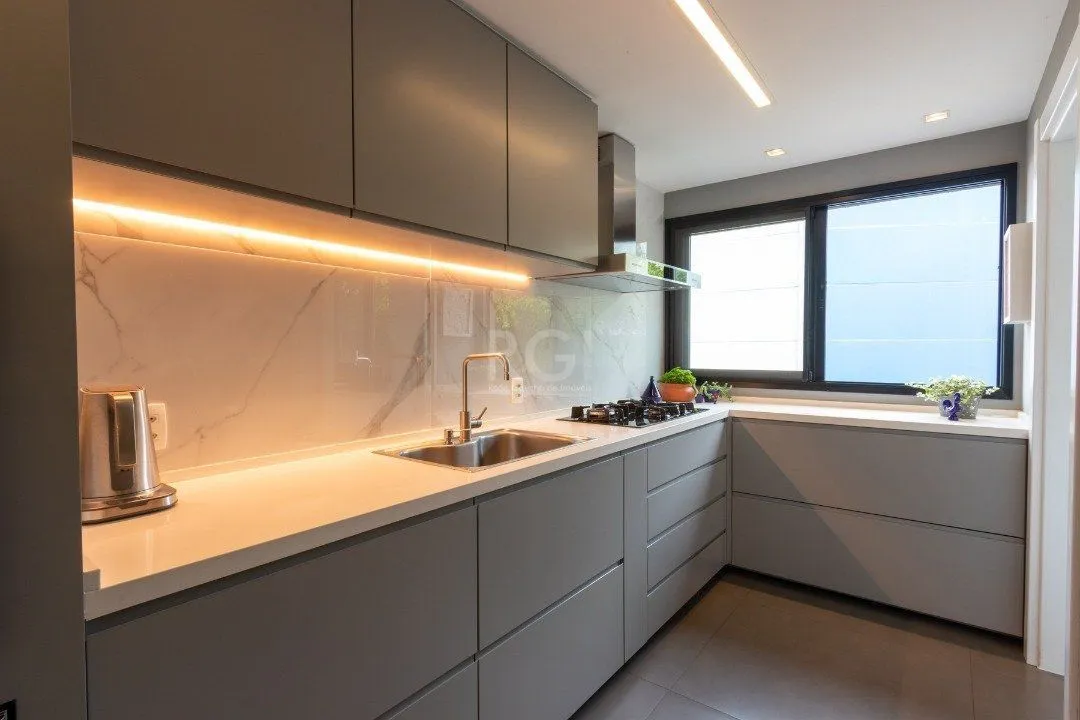 Imagem Apartamento para Venda - 164m², 3 dormitórios, sendo 3 suites, 3 vagas - Pedra Redonda