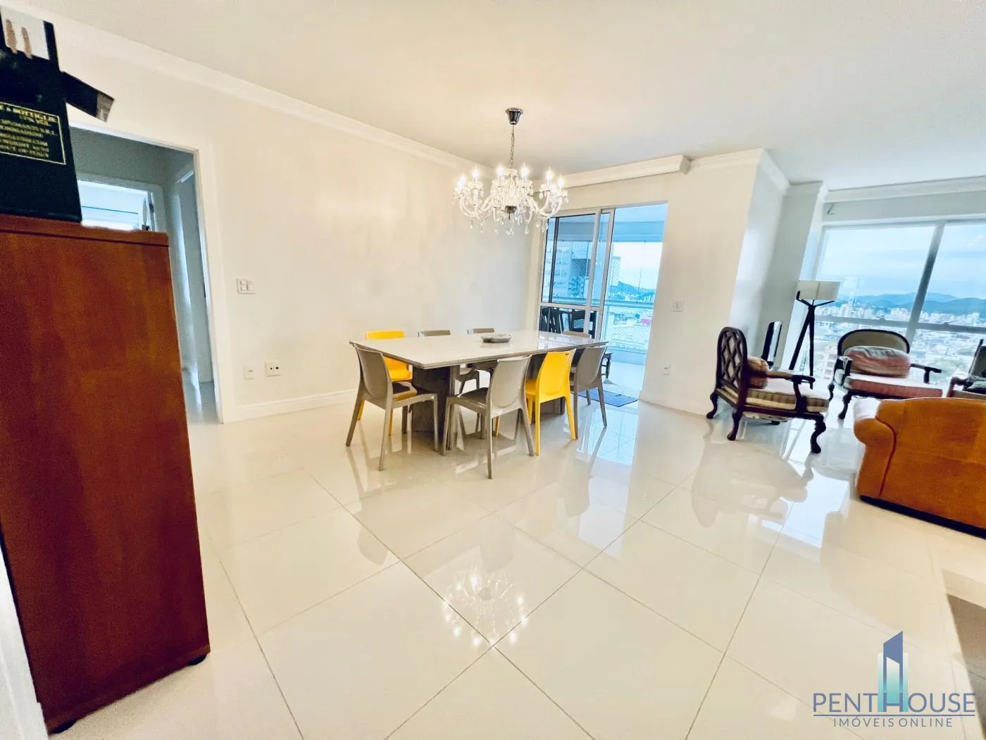 Imagem Apartamento Zona Central para Venda em Balneário Camboriú, CENTRO, 3 dormitórios, 3 suítes, 4 banheiros, 2 vagas