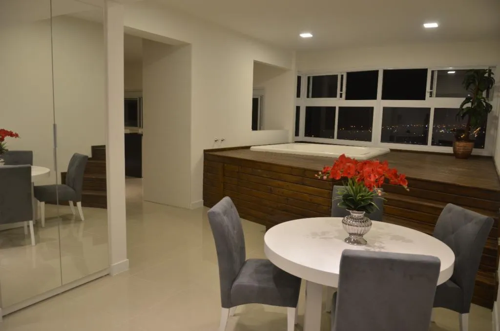 Imagem Apartamento 4 Dormitórios - Bairro Navegantes