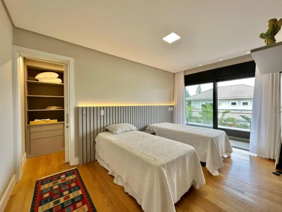 Imagem Casa em Condominio 5 Dormitórios - Bairro xangri-la