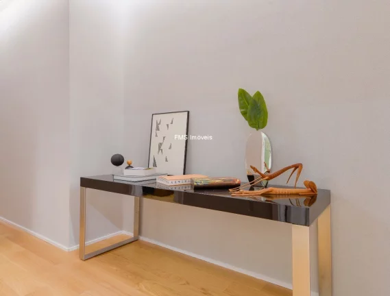 Imagem Apartamento à venda no Itaim Bibi com 3 suítes, 3 vagas, Lindenberg.
