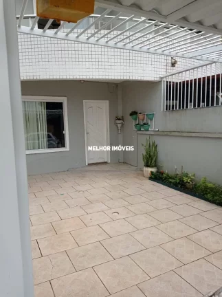 Imagem Casa Geminada com 85 m² a venda no Centro de Camboriú.