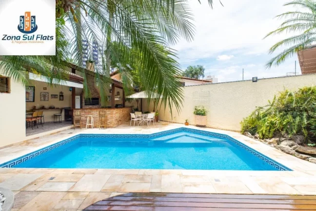 Imagem Casa Alto Padrão à Venda em Pinheiros Com 4 Suítes, 5 Vagas e Piscina Privativa