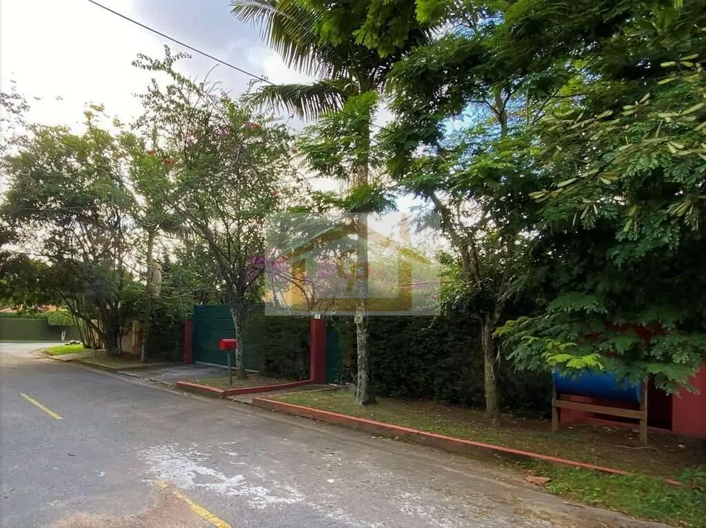 Imagem Chác Vale do Rio Cotia - TÉRREA, 3 suítes, lote plano, piscina e gourmet!