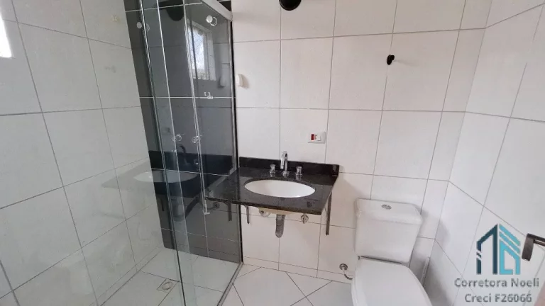 Imagem Sobrado em condomínio fechado 03 quartos c/suíte, desocupado no Uberaba em Curitiba PR