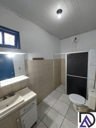 Foto do imóvel vendo ótima pousada em Passo de Torres SC com clientela inverno e verão em rua tubarão