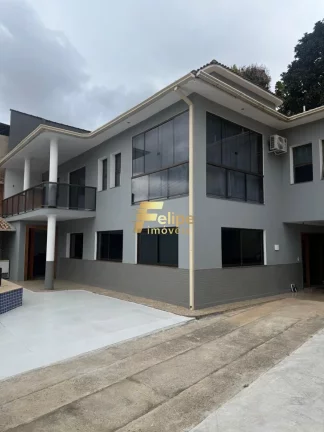 Foto do imóvel BELÍSSIMA E ESPAÇOSA CASA COM PISCINA À VENDA EM SANTANA, CARIACICA/ES!