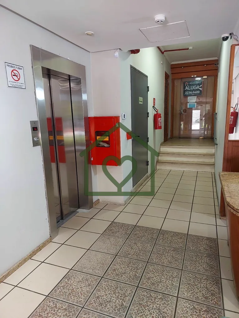 Imagem Sala comercial com 42,61 m2 de área privativa em localização privilegiada na esquina das Ruas Mos...