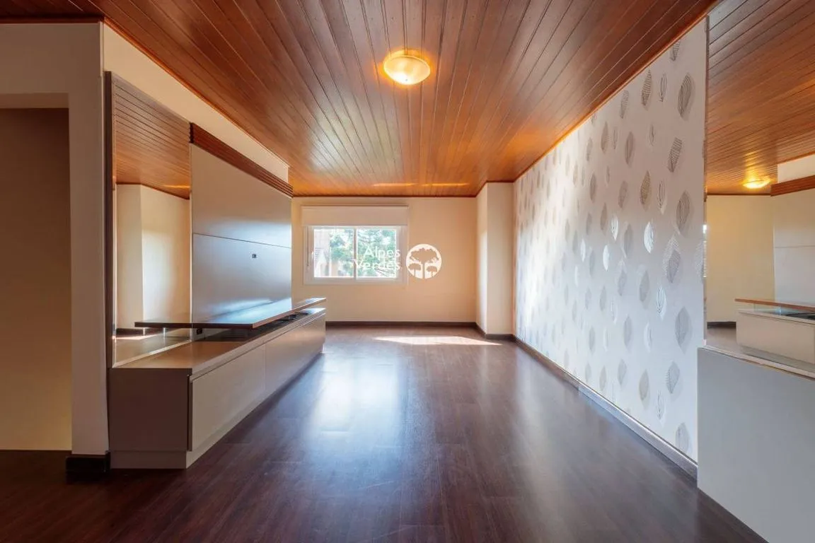 Imagem Vende-se Apartamento, no Centro de Canela-RS, com 3 quartos.