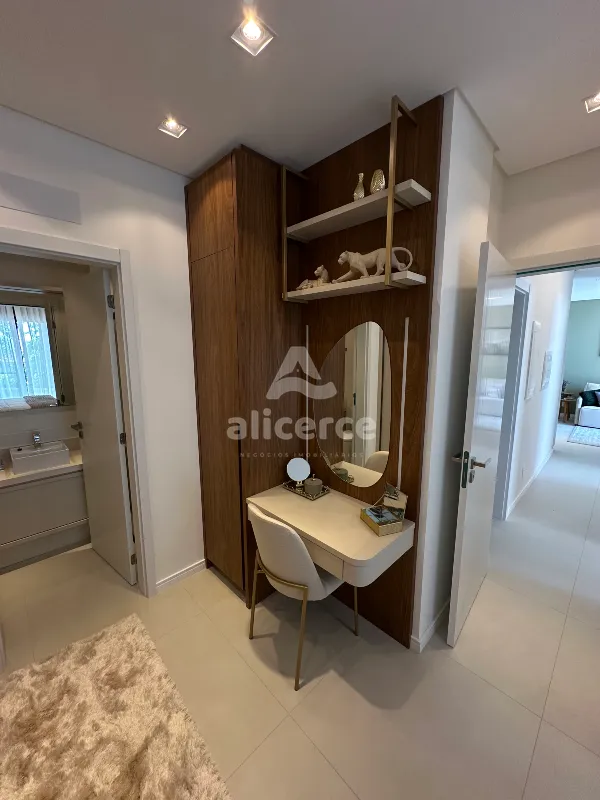 Imagem Apartamento à venda com 2 quartos 1 suíte, 59,49m² em Coqueiros Florianópolis