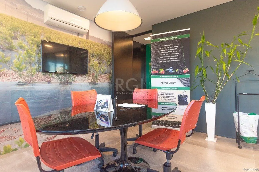 Imagem Conjunto/Sala para Venda - 106.57m², 0 dormitórios, 2 vagas - Petrópolis