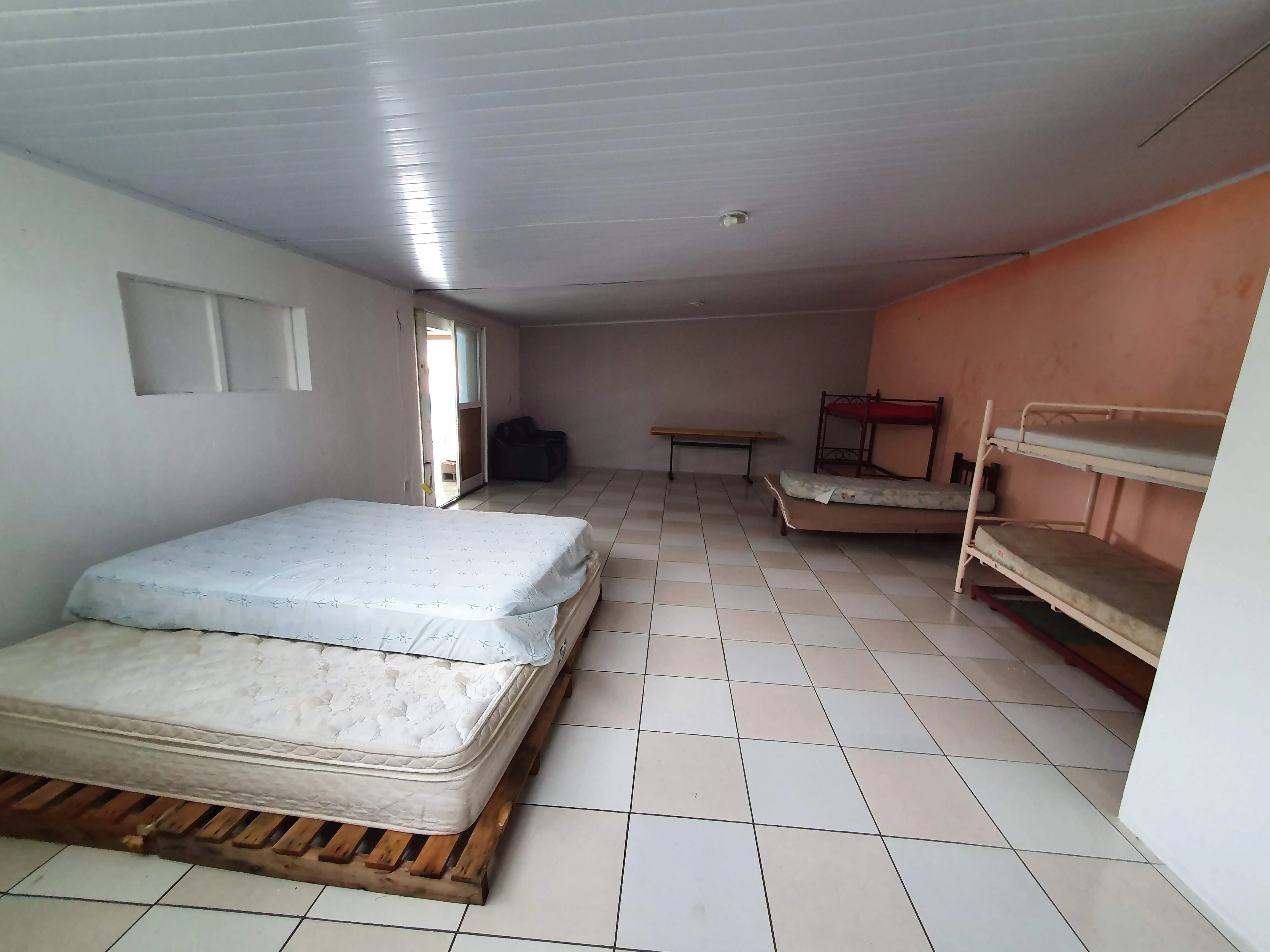 Imagem Linda Casa no Jardim Simus! Espaço e Conforto!