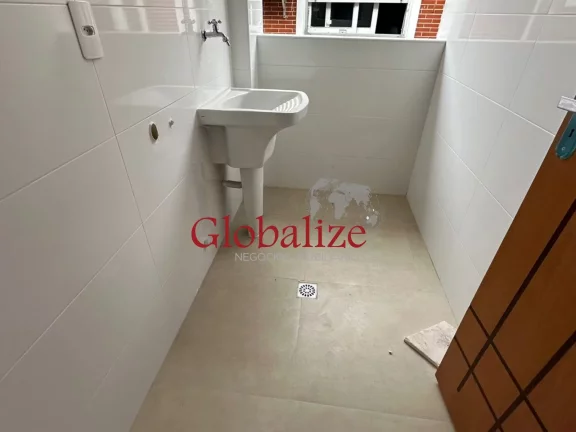 Imagem Casa Sobreposta alta à venda com 80m², 2 suítes, churrasqueira, 1 vaga por R$695.000,00 na Vila Belmiro em Santos
