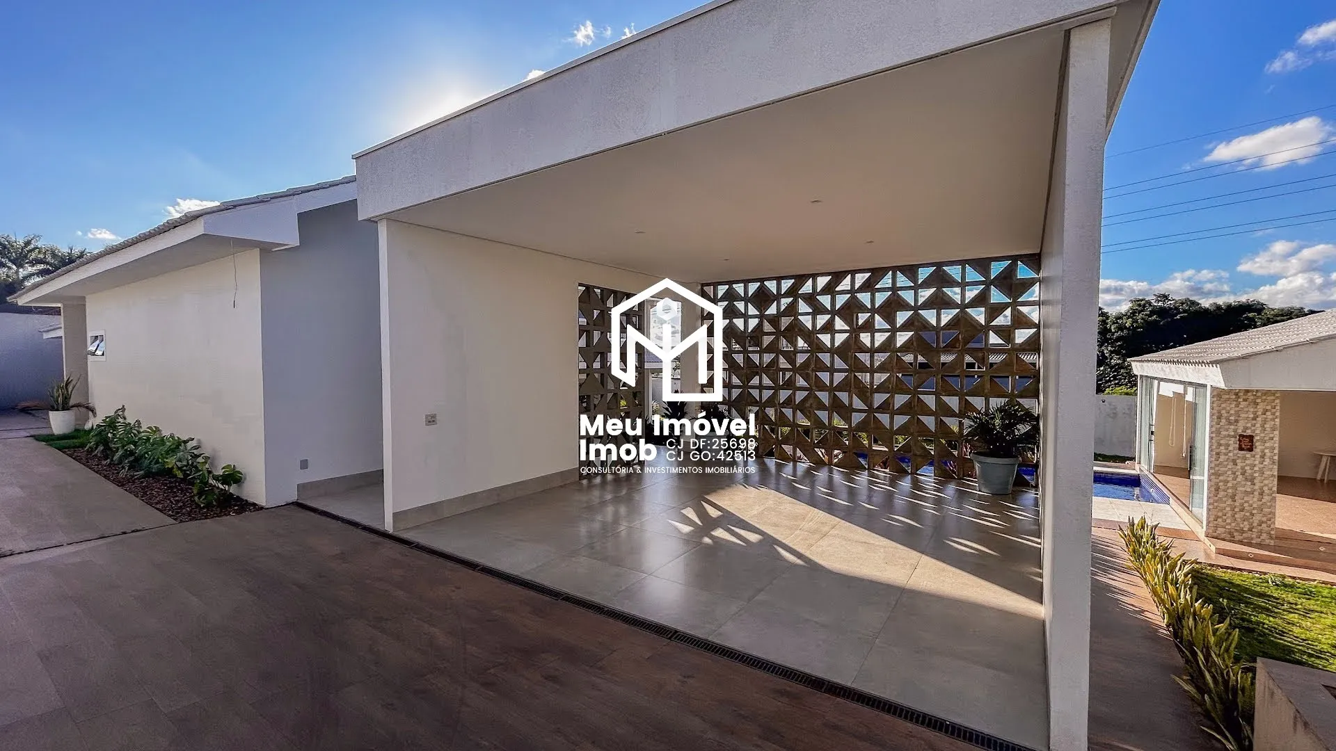 Imagem Casa 4 Quartos 4 Suítes 12 Vagas 540m² Piscina Churrasqueira