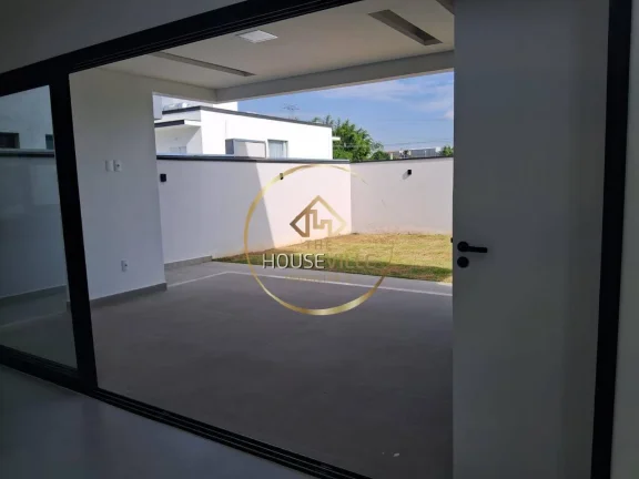 Imagem Casa, 3 Dormitórios (1 suíte ), 4 vagas, Condomínio Malibu, Caçapava.
