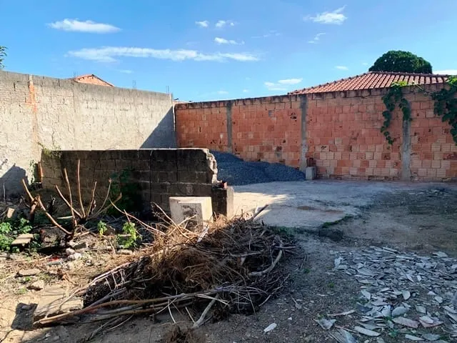 Imagem Casa à venda 2 Quartos, 5 Vagas, 300M², Laerte Assunção, Pindamonhangaba - SP