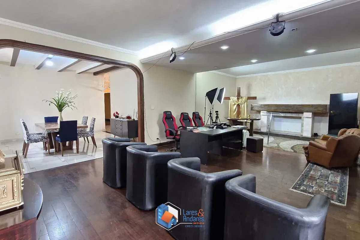 Imagem Casa para venda em Tremembé com 4 quartos, sendo 3 suítes, 554m²