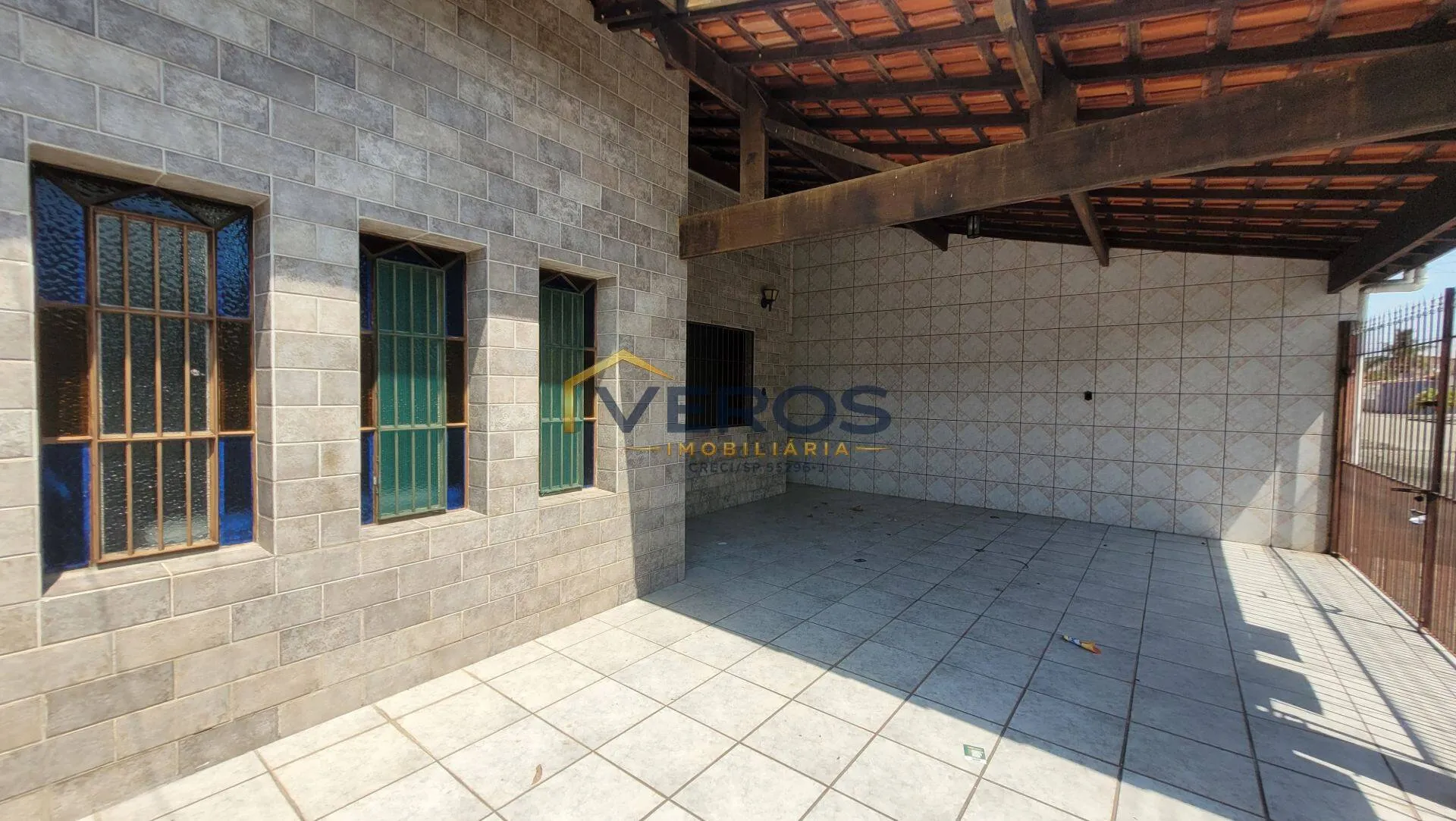 Imagem Casa com 2 quartos à venda no Indaiá - Caraguatatuba/SP