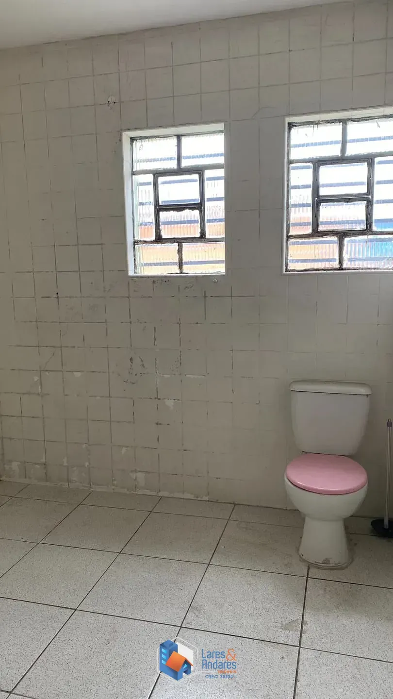 Imagem Sobrado para venda em Jardim Remo com 3 quartos, sendo 3 suítes, 239m²