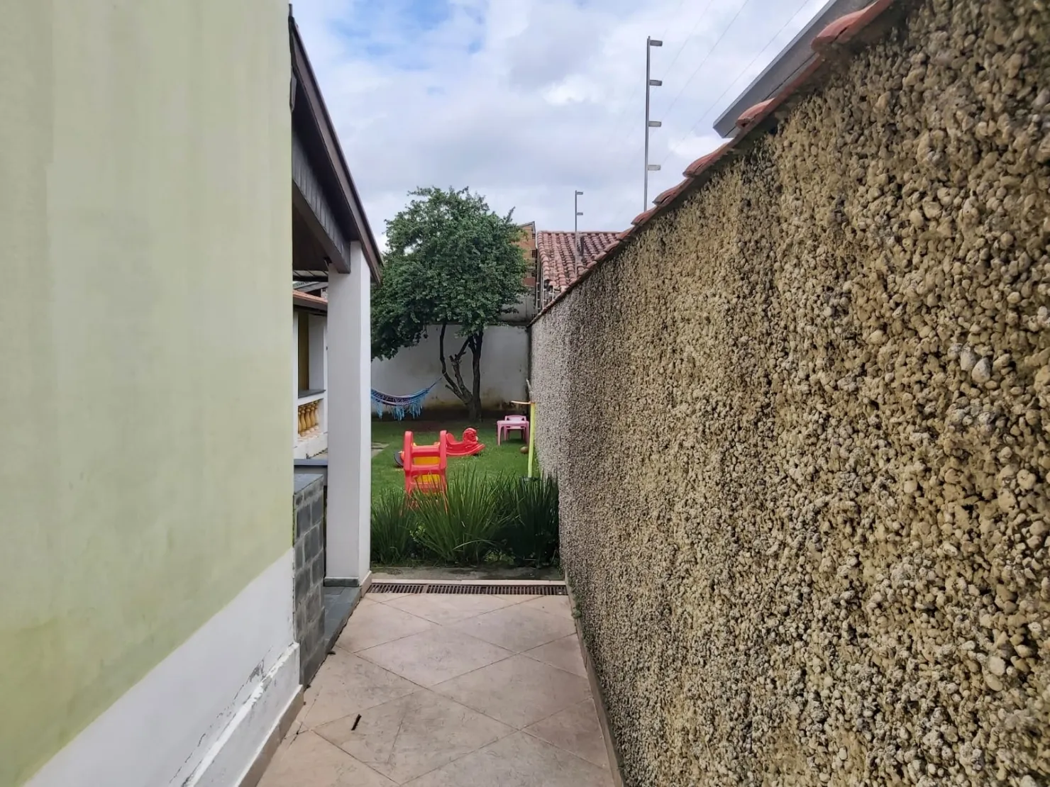 Imagem Casa à venda 2 Quartos, 6 Vagas, 300M², Vila Bela, Taubaté - SP