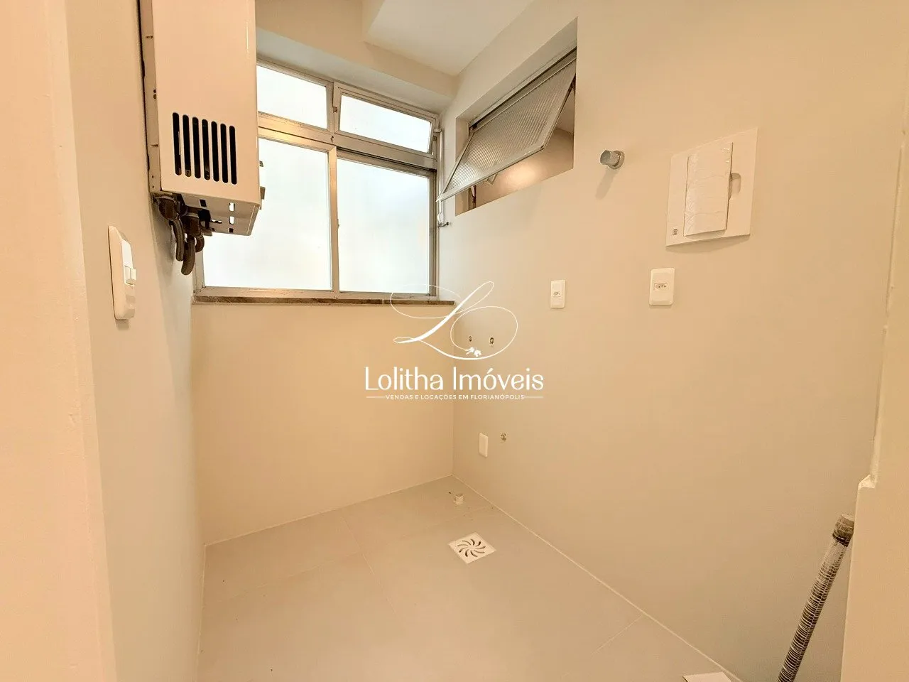 Imagem APARTAMENTO COM 3 DORMITÓRIOS À VENDA NO CENTRO DE FLORIANÓPOLIS/SC