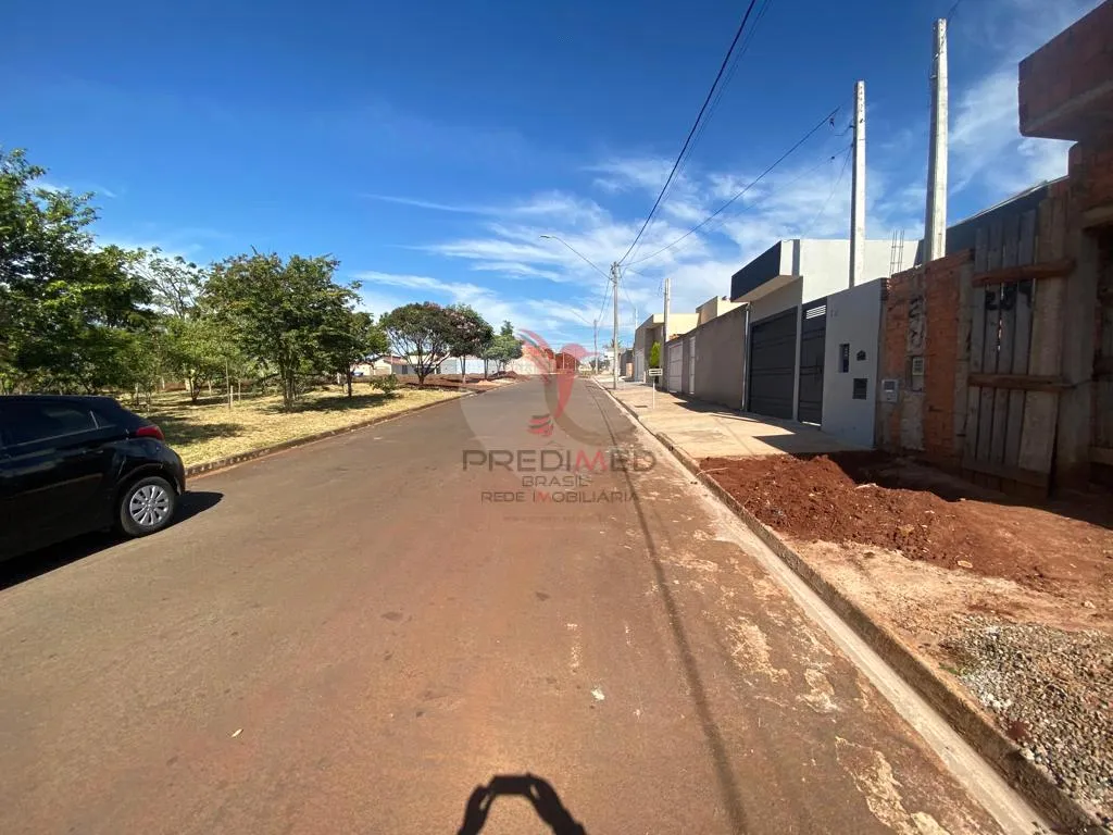 Imagem Lote/Terreno de 212m² no bairro Jardim Planalto, em Lençóis Paulista