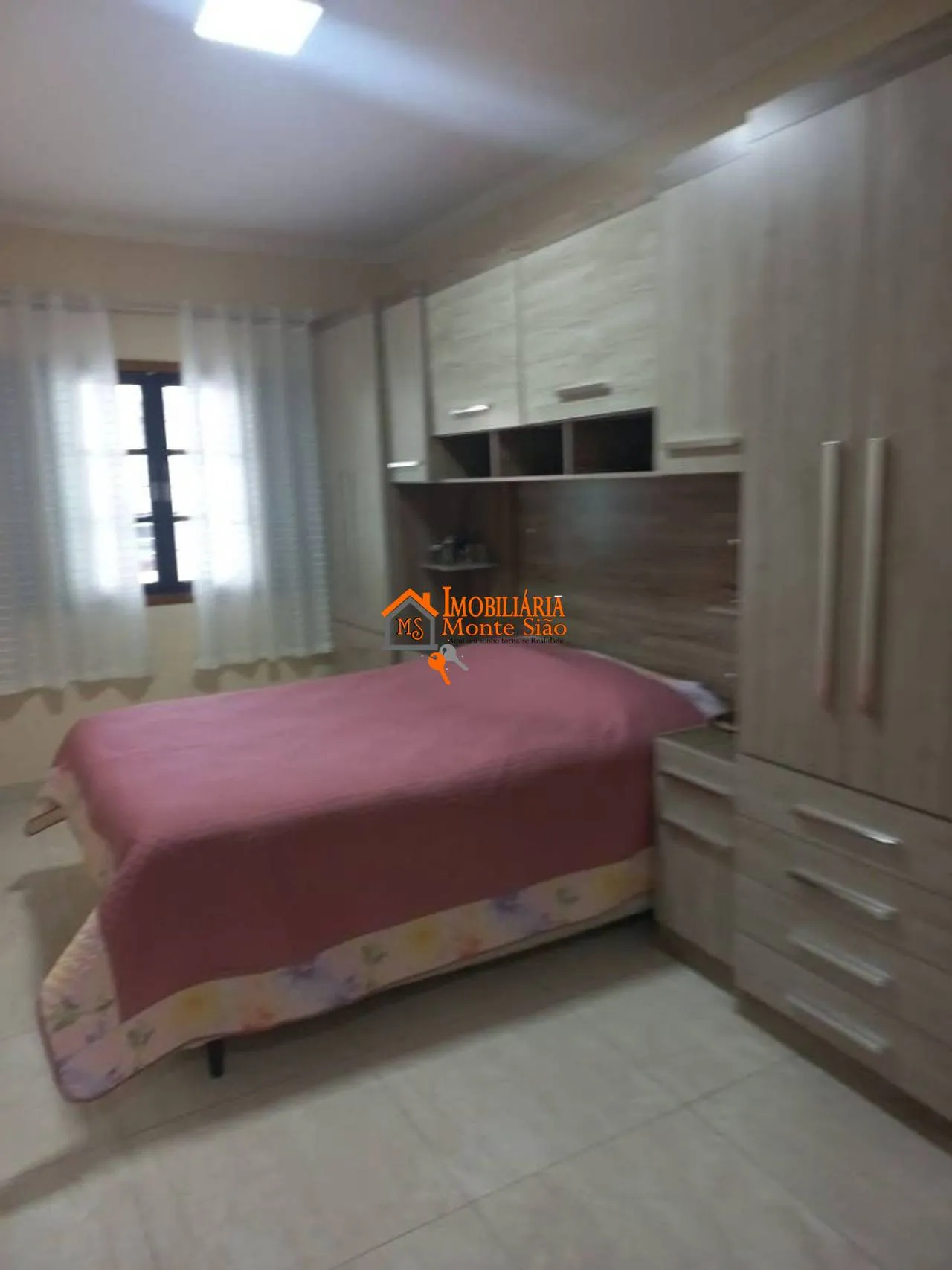 Imagem Sobrado com 3 dormitórios à venda, 164 m² por R$ 760.000,00 - Vila Rosália - Guarulhos/SP