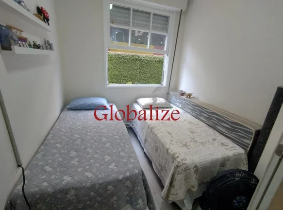 Imagem Apartamento térreo, 2 dormitórios com suíte e porteira fechada no bairro do Embaré em Santos por R$480.000,00