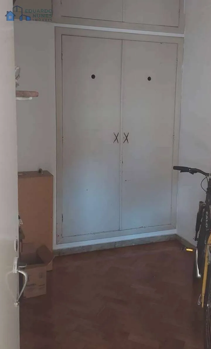 Imagem APARTAMENTO DE 4 QUARTOS COM VAGA NO CENTRO.