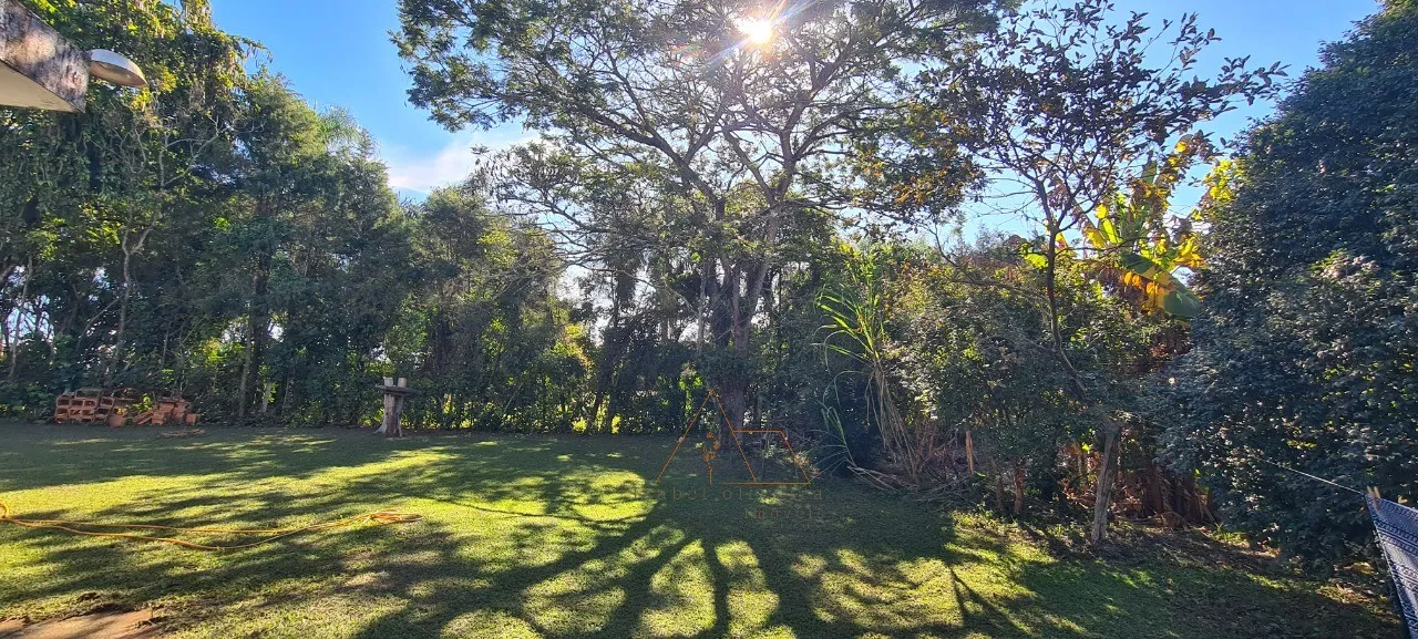 Imagem Chácara à venda em Quadra-SP, bairro Aleluia: 3 quartos, 1 sala, 2 banheiro, 120,00m² de área. Imperdível!