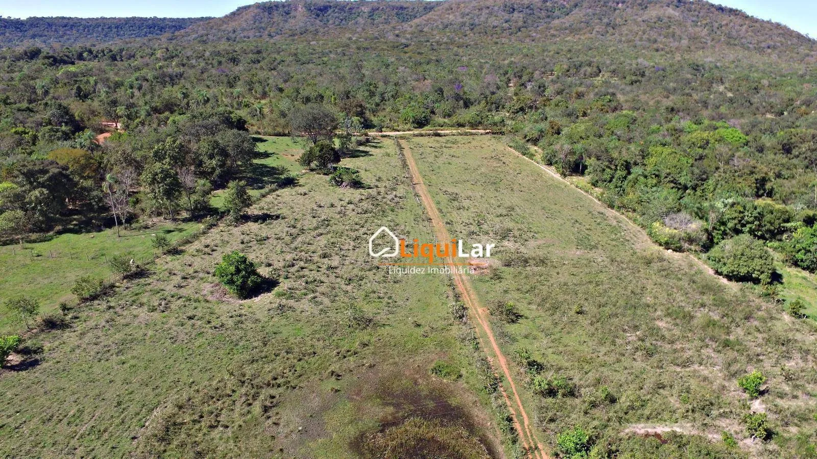 Imagem Chácara à Venda em Piraputanga com Fundo para o Rio Aquidauana, 6,5 Hectares e Casa Sede Completa