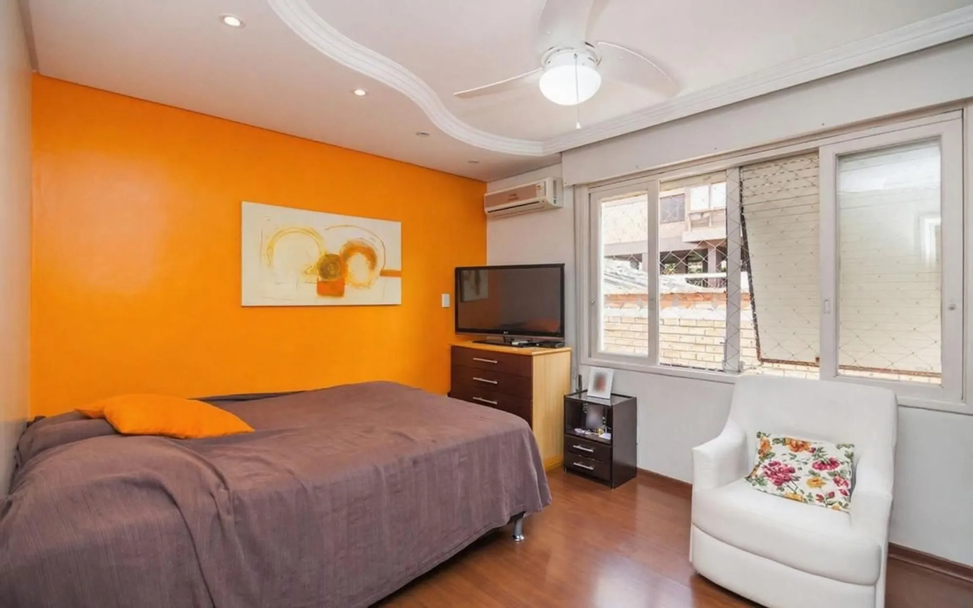 Imagem Vende-se apartamento com 2 quartos, 73m² e 1 vaga - Mont'Serrat