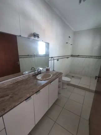 Imagem Sobrado para Locação em Santo André - Conforto, Espaço e Excelente Local.