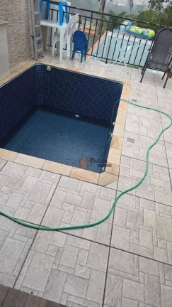 Imagem Sobrado com 2 dormitórios à venda, 80 m² por R$ 699.000,00 - Campos de Atibaia - Atibaia/SP