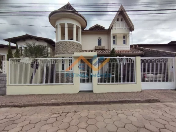 Casa - Coronel Fabriciano em Rua Copacabana