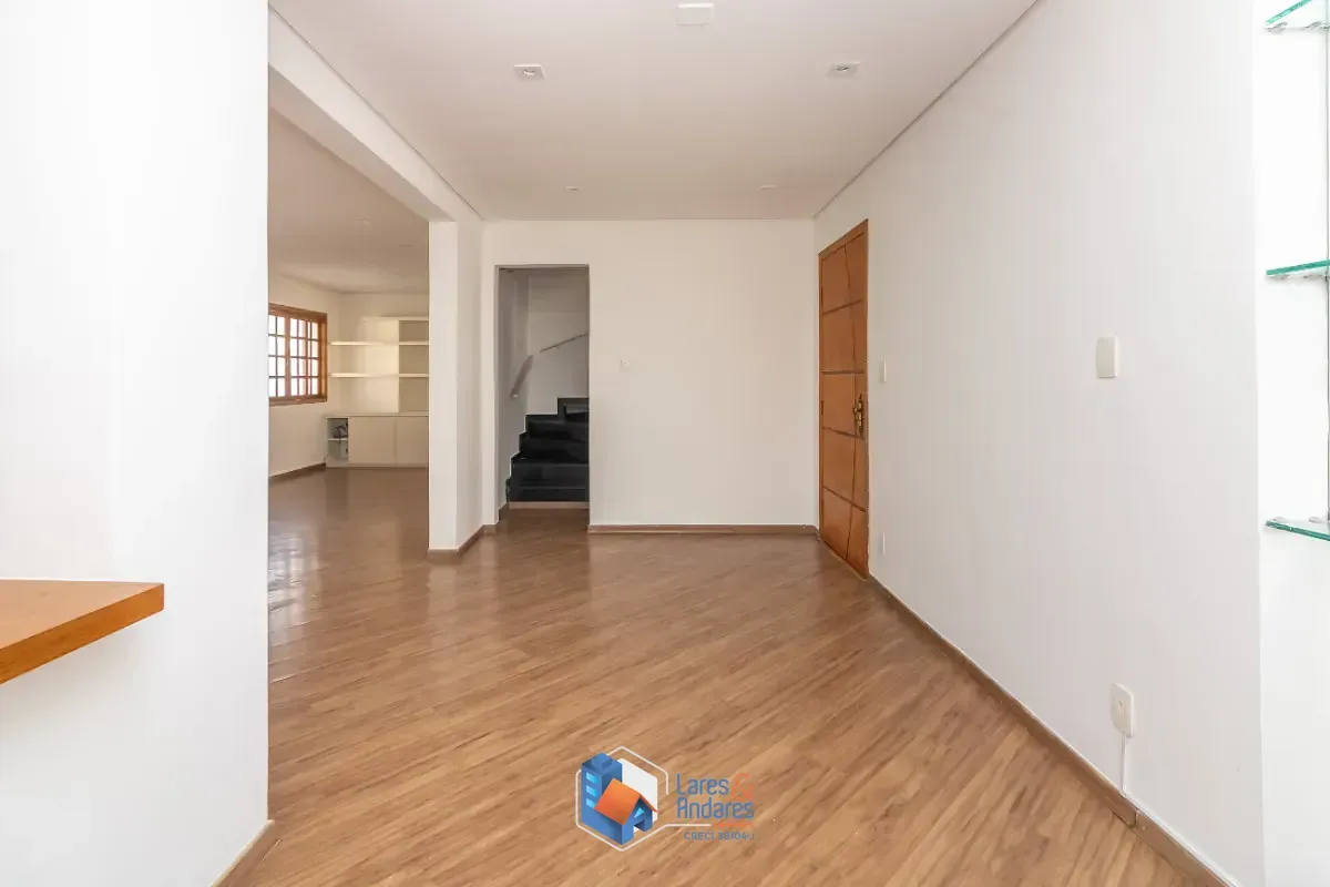 Imagem Sobrado para venda em Saúde com 3 quartos, sendo 1 suíte, 191m²