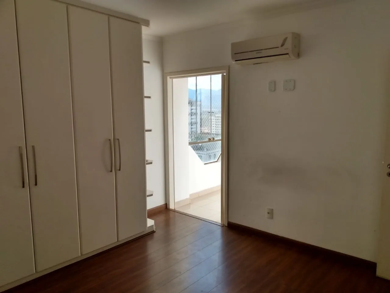 Imagem Apartamento à venda 4 Quartos, 2 Suites, 2 Vagas, 150M², Centro, Pindamonhangaba - SP | Edificio Florença