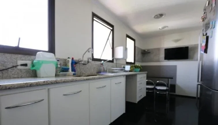 Imagem Apartamento à venda em São Paulo-SP, Vila Andrade: 3 quartos, 3 suítes, 3 banheiros, 3 vagas de garagem - 176m².