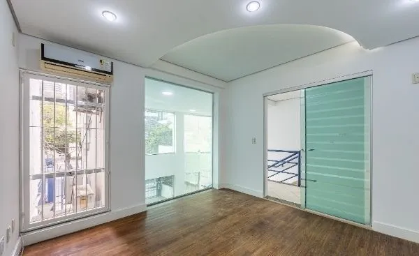 Imagem Prédio comercial com loja no bairro Rio Branco com 237m²