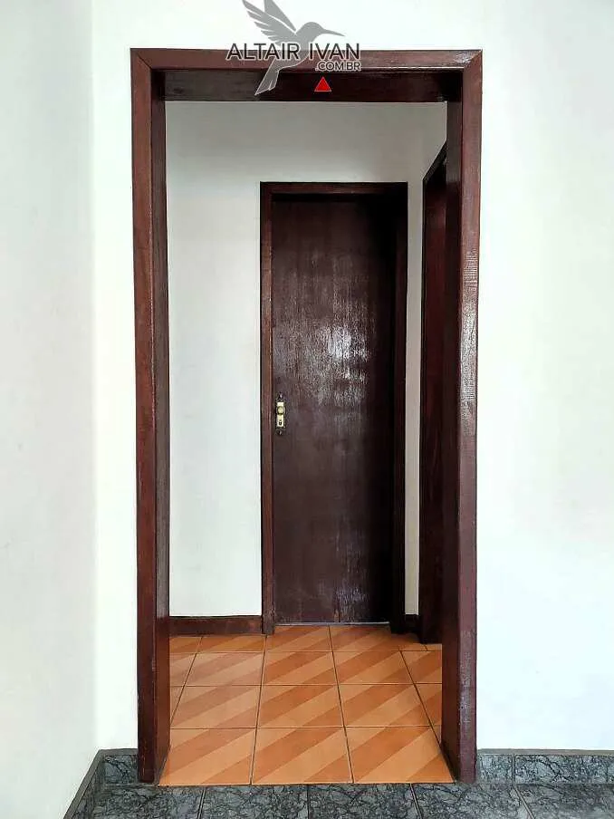 Imagem Casa antiga em bom estado