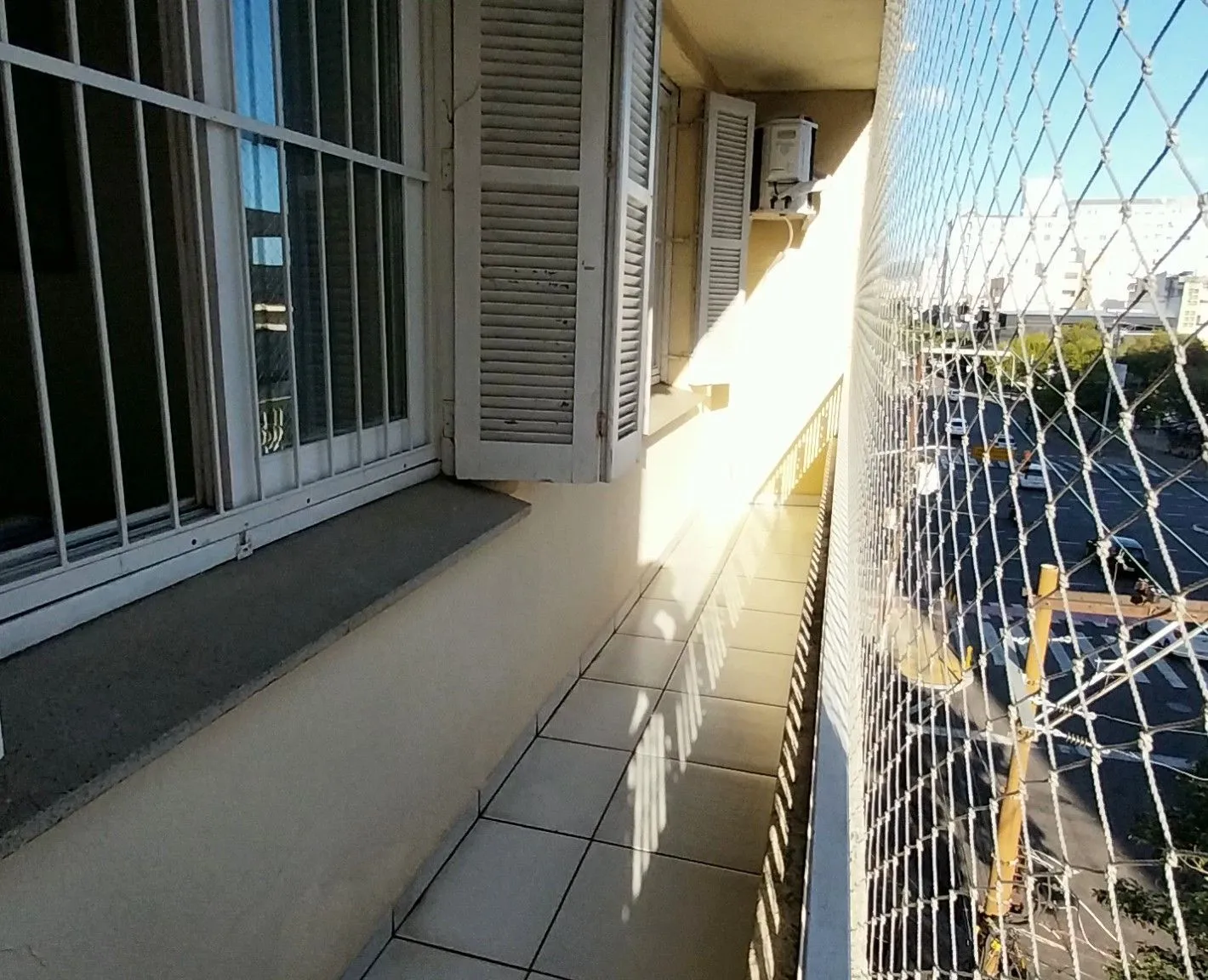 Imagem CIDADE BAIXA | FRENTE COM SACADA | ÚLTIMO ANDAR