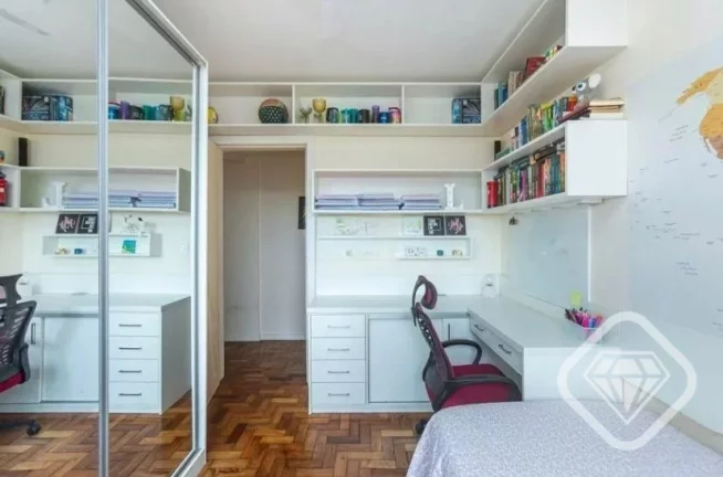 Imagem Um apartamento com o melhor do sol da manhã e muito conforto!

São 3 dormitórios, living para 2 a...