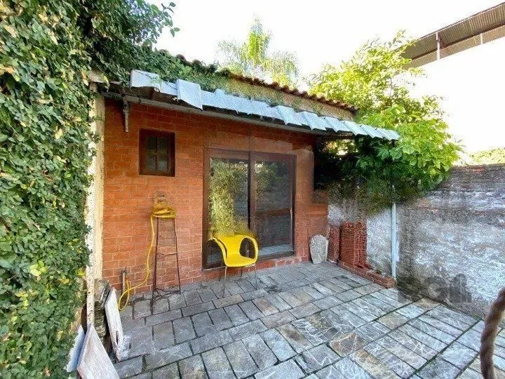 Imagem Sobrado para Venda - 169.4m², 3 dormitórios, sendo 1 suites, Cidade Baixa