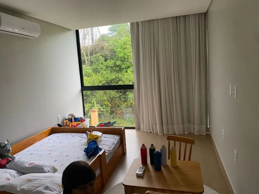 Imagem Casa de luxo no Alphaville Paraíba com 5 suítes, área gourmet integrada, escritório, jardins e lazer completo.