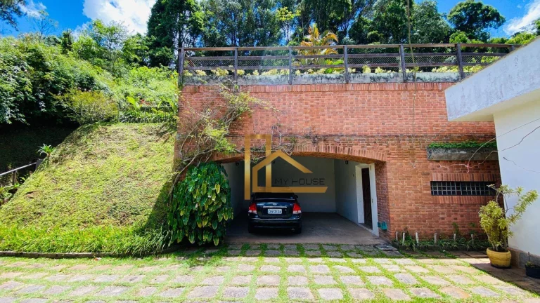 Imagem Casa linear com 3 dormitórios 2 suítes à venda, 284 m² Com lazer privativo - Albuquerque - Teresópolis/RJ